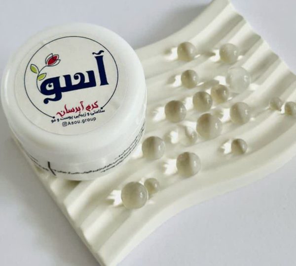 کرم آبرسان و مرطوب کننده